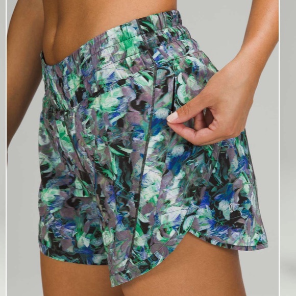 Lululemon Track That Mid-Rise Short 5" - Picture 3 of 9